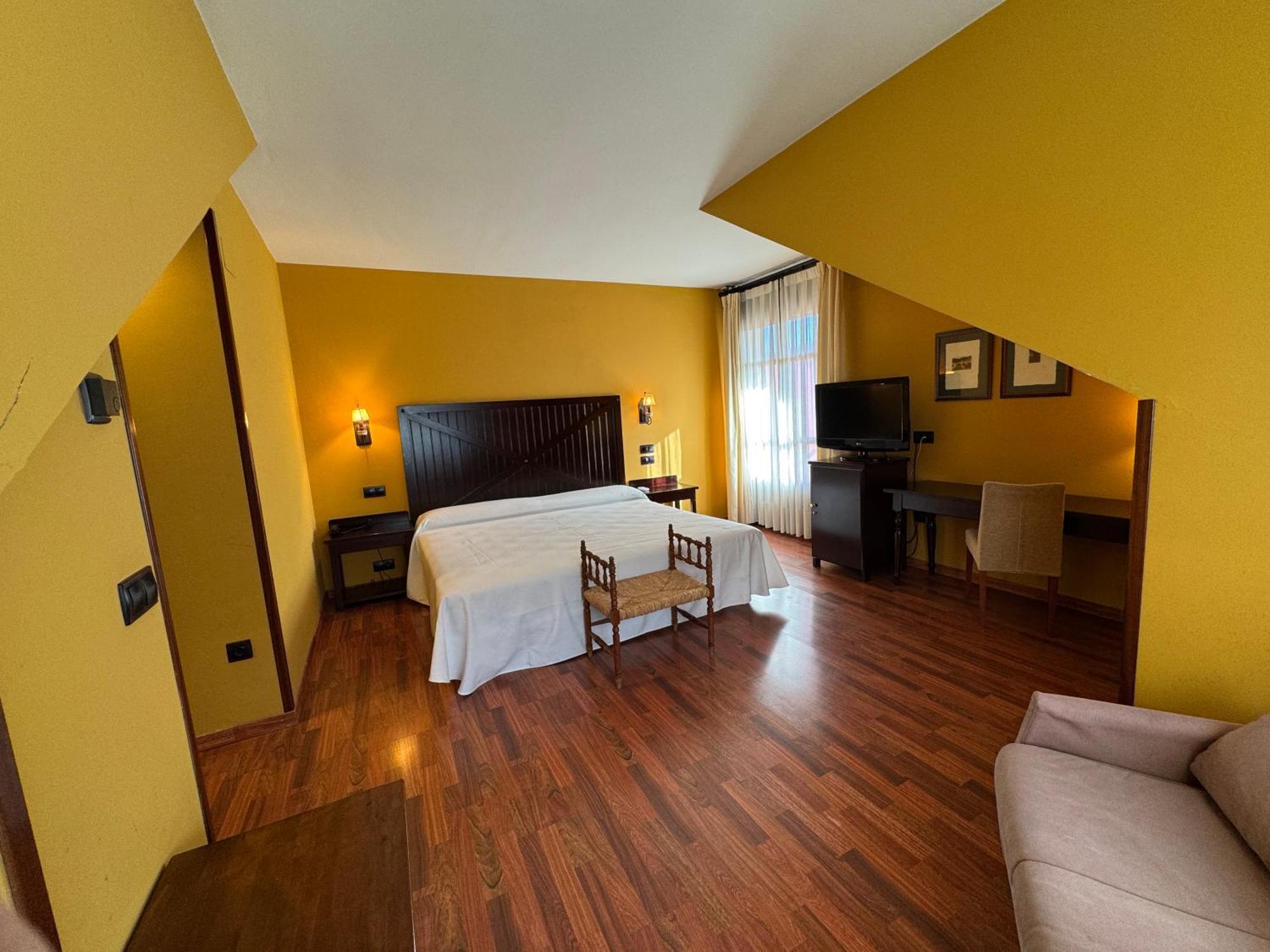 Hotel Cotiella Кампо Екстер'єр фото