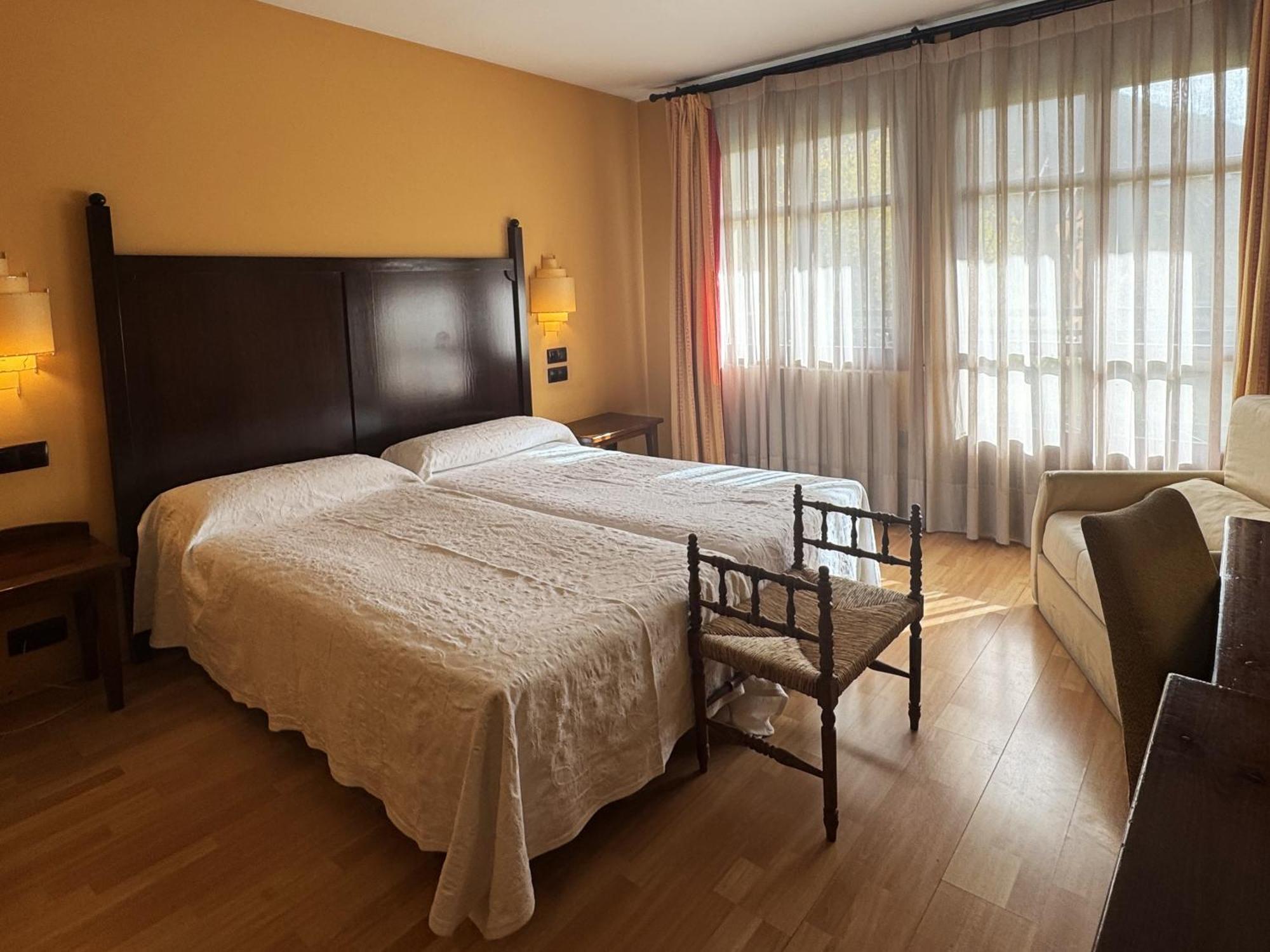Hotel Cotiella Кампо Екстер'єр фото
