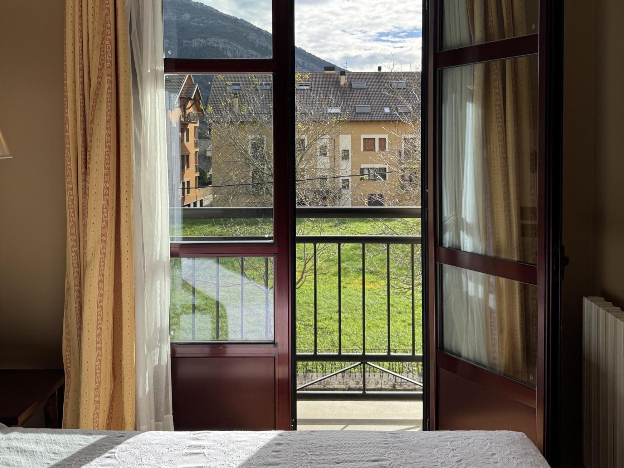 Hotel Cotiella Кампо Екстер'єр фото