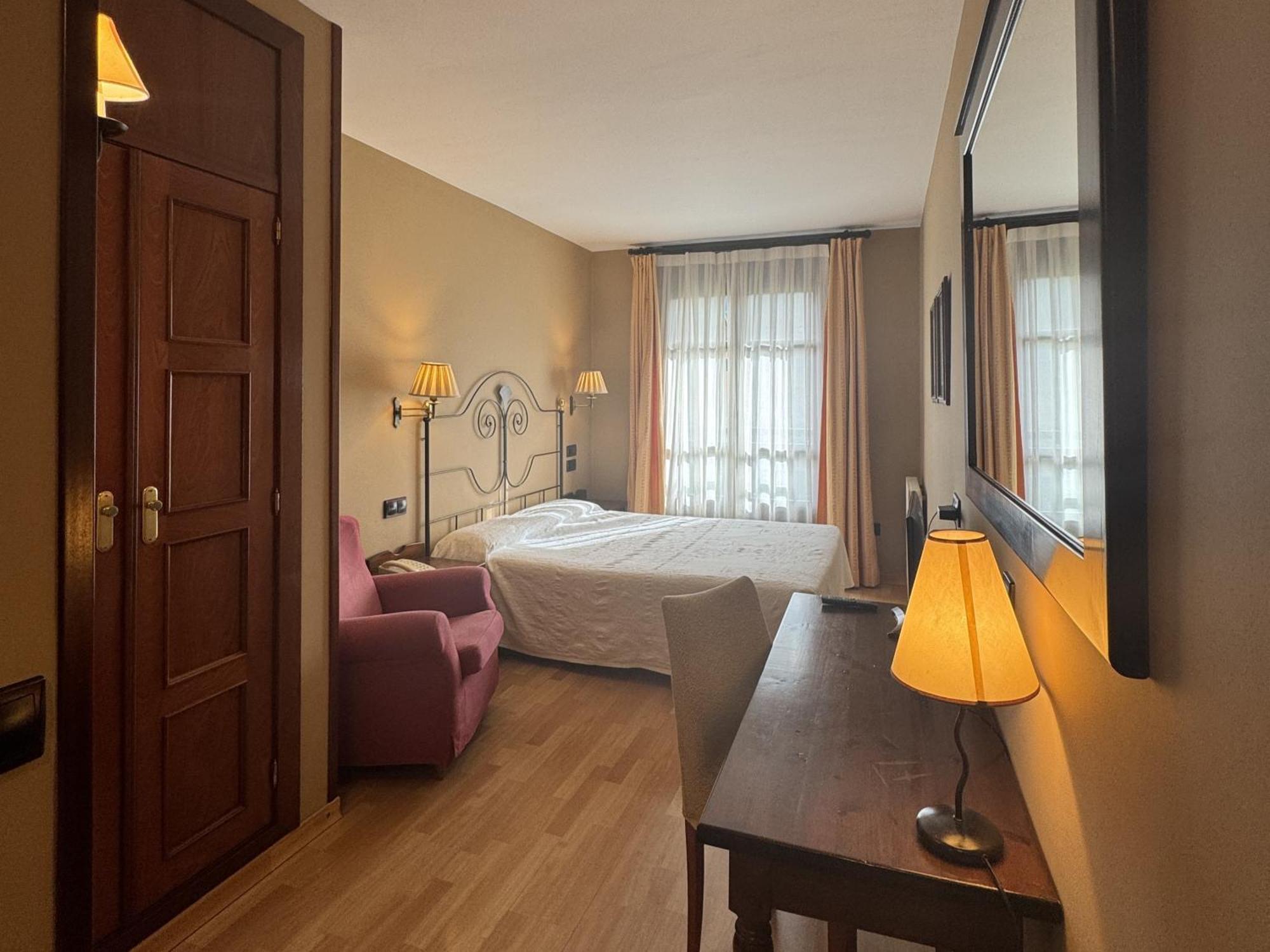 Hotel Cotiella Кампо Екстер'єр фото